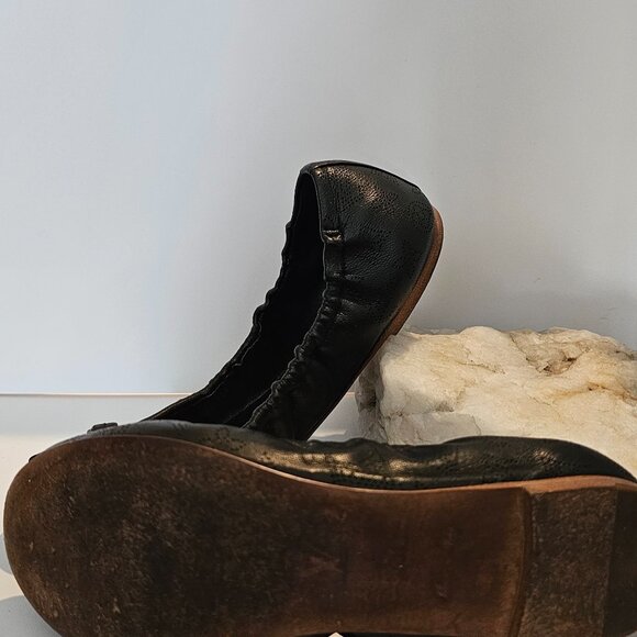 Louis Vuitton Leather Ballet Flats - Picture 5 of 6